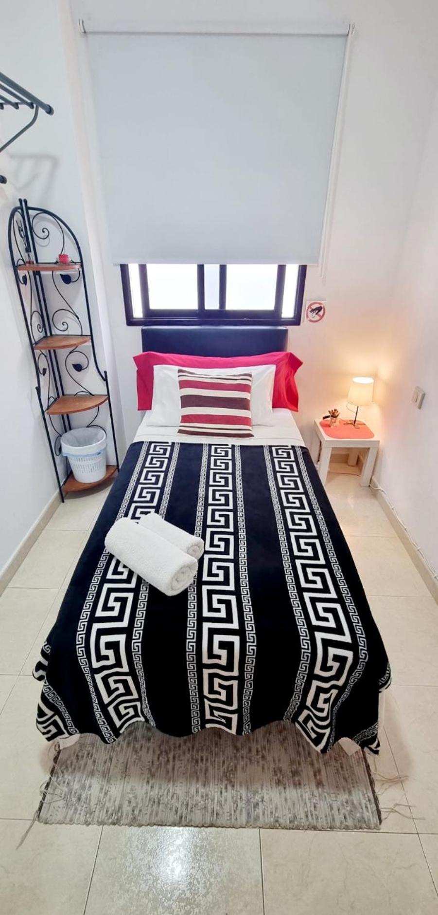 Almar We Go! Habitaciones Privadas En Alcala - Private Rooms - Pieces Privees - In Shared Apartment Extérieur photo