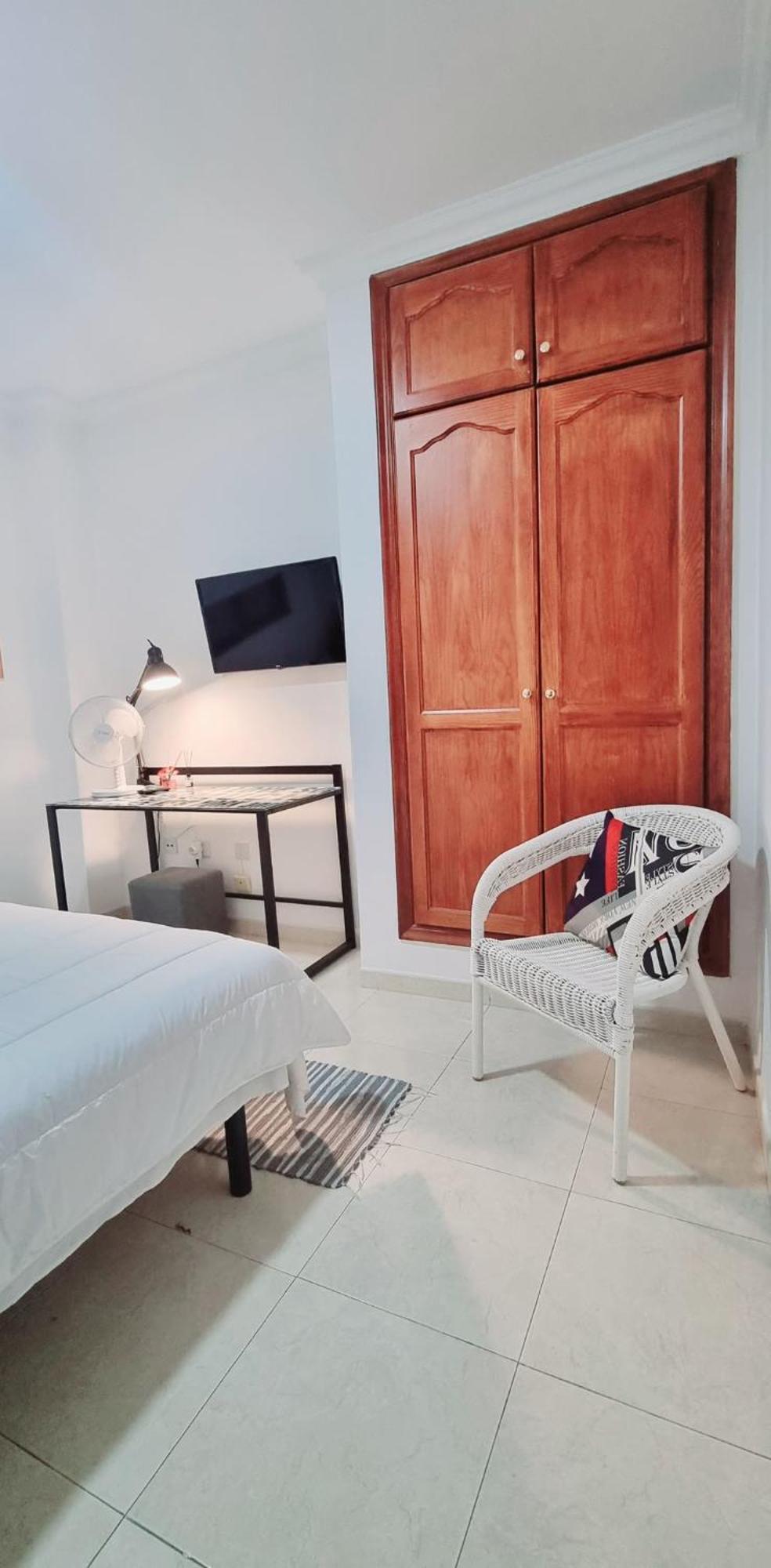 Almar We Go! Habitaciones Privadas En Alcala - Private Rooms - Pieces Privees - In Shared Apartment Extérieur photo